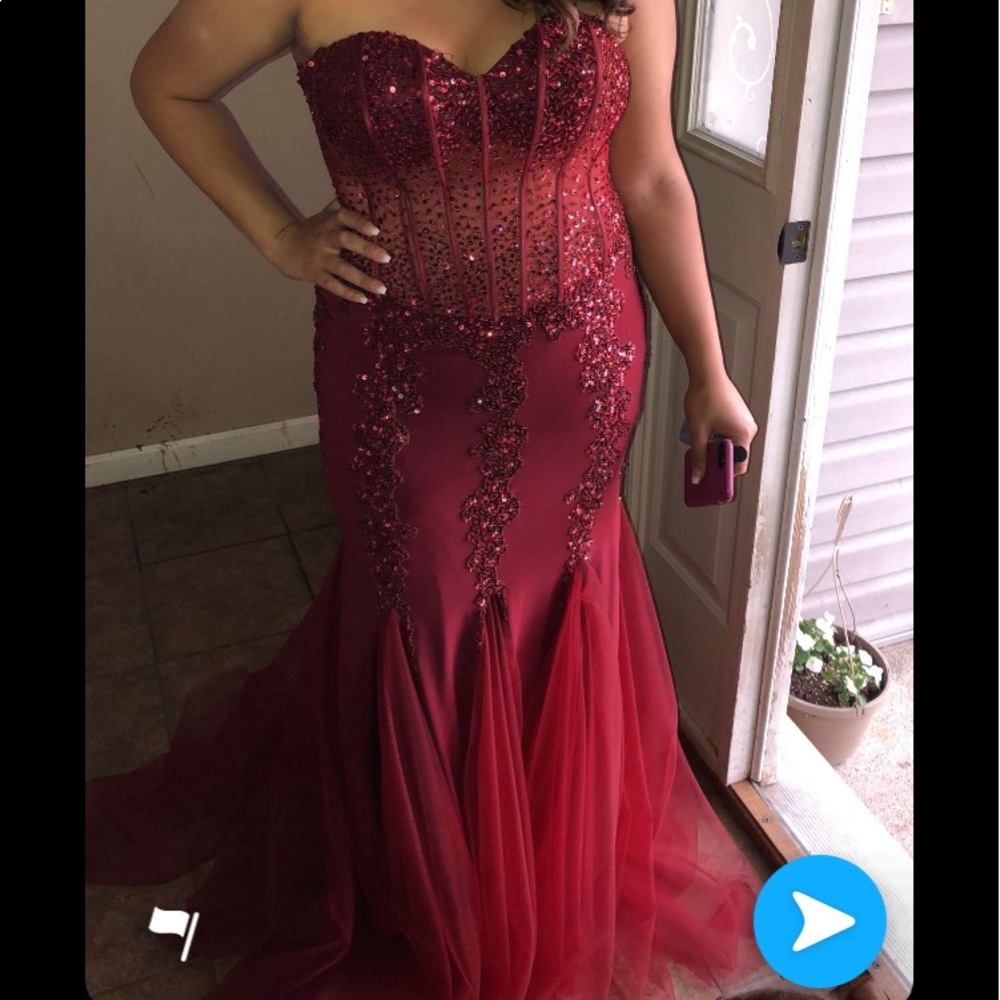 PROM DRESS FOR SALE! - Picture 5 of 5